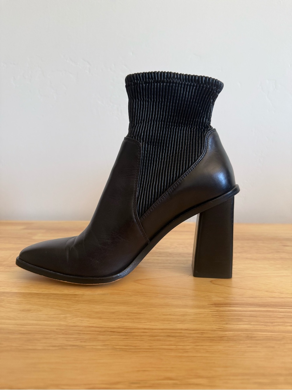 Vince Camuto Black Leather Sock Booties EU 38 Block Heel Ankle Boots - Picture 3 of 9